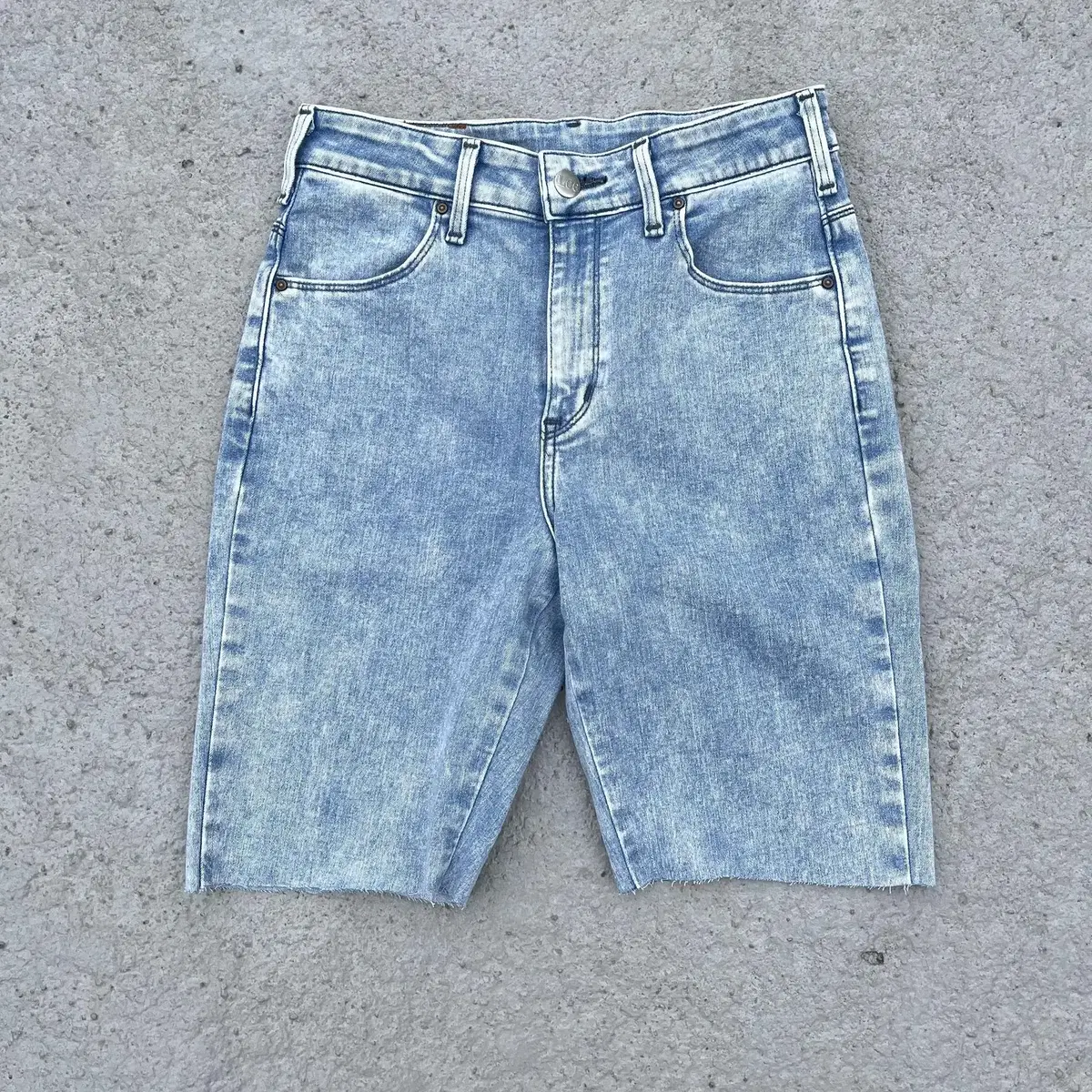 LEE denim shorts ( made in JAPAN )